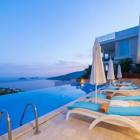 Villa 6 Bedroom - 1078 *
